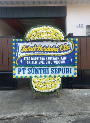 Papan Bunga Duka di Sukawangi