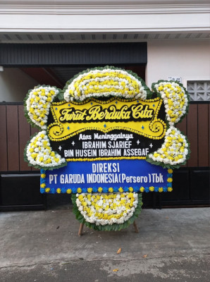 Papan Bunga Duka di Sukawangi
